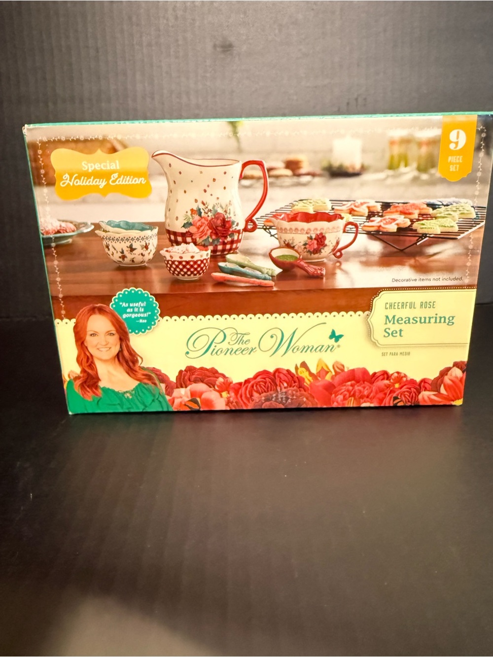 Pioneer Woman Holiday Edition Measuring Set